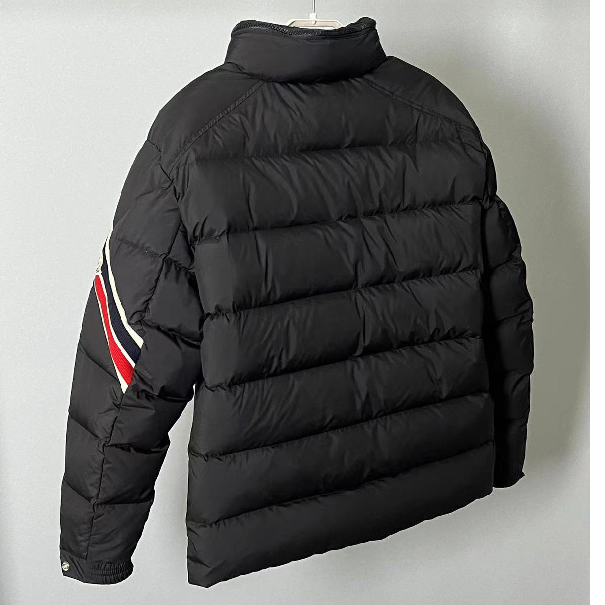 Moncler SOLAYAN SHORT DOWN JACKET